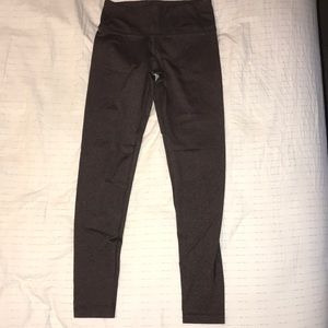 Fabletics mauve activewear leggings